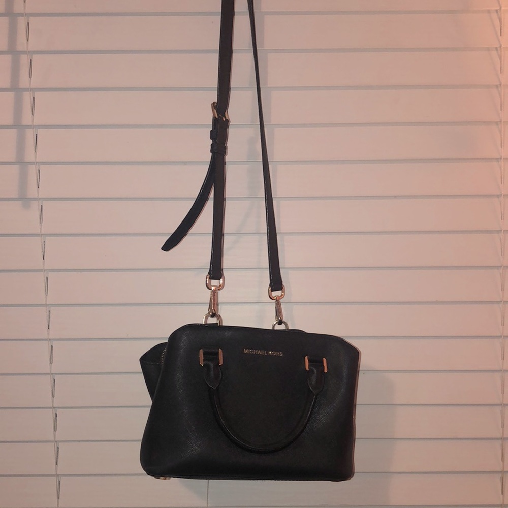 A hand bag